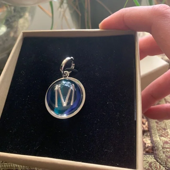 🔥SALE🔥Authentic BURBERRY Silver M crystal ball KEY/Charm/pendant - Picture 7 of 13